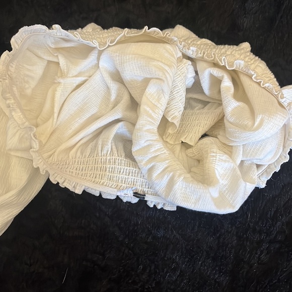 off shoulder white top - Picture 6 of 6